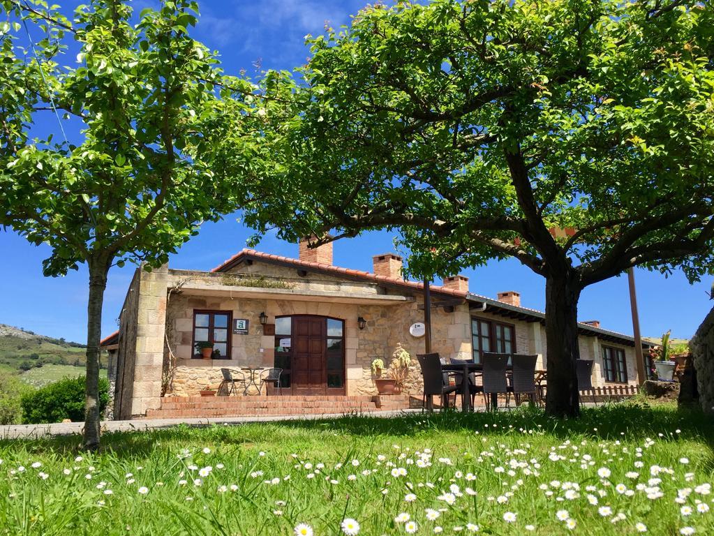 Posada La Roblera Affittacamere Orena Esterno foto