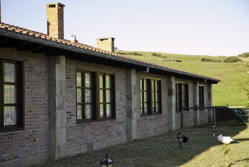 Posada La Roblera Affittacamere Orena Esterno foto